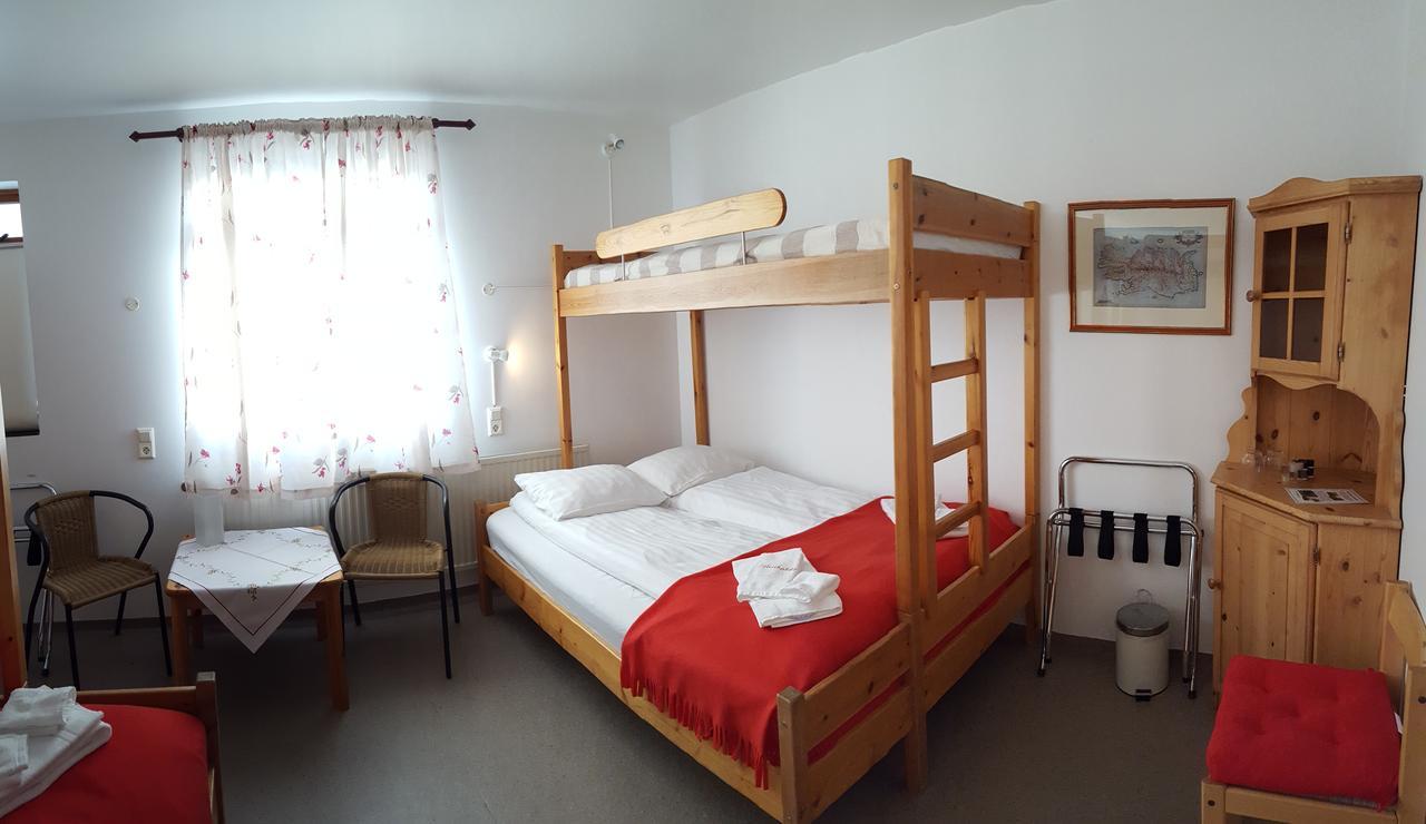 Guesthouse Leirubakki Asolfsstathir Экстерьер фото