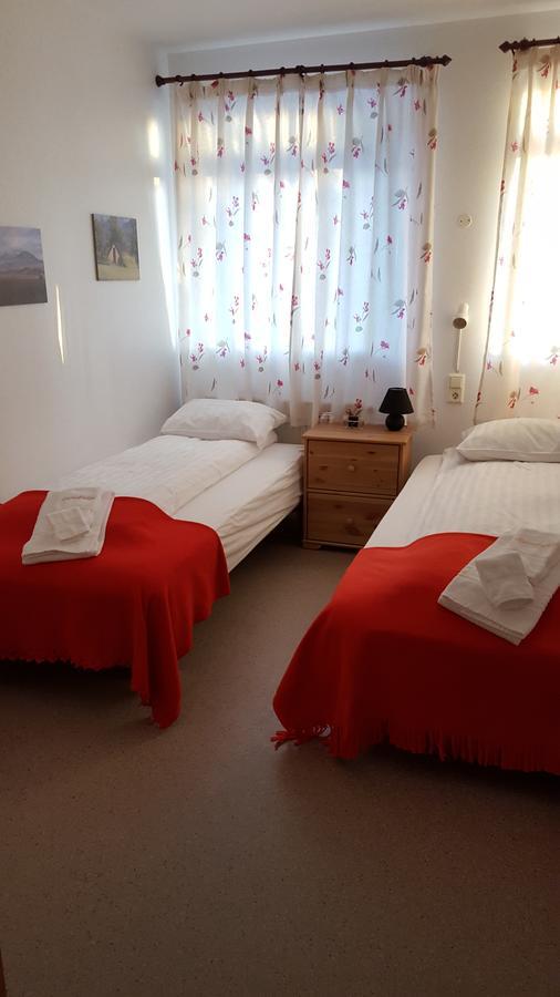 Guesthouse Leirubakki Asolfsstathir Экстерьер фото